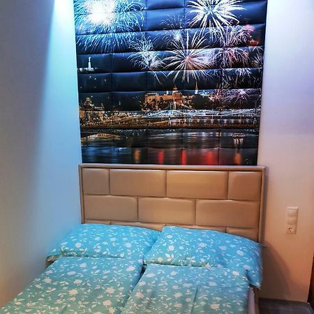Fireworks Rakoczi Mini Lejlighed Budapest Eksteriør billede
